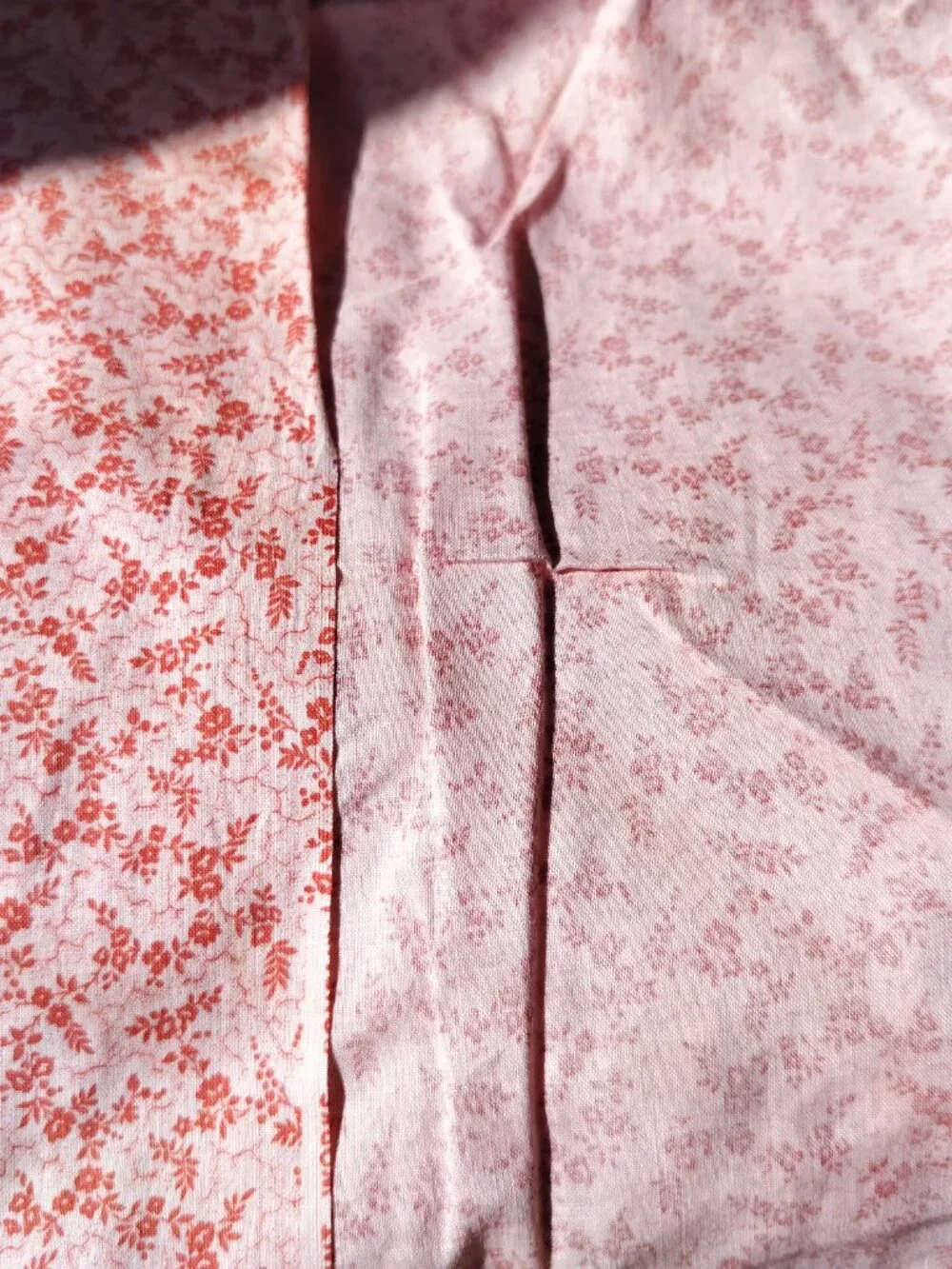 Vintage Fabric - Peachy Pink Floral